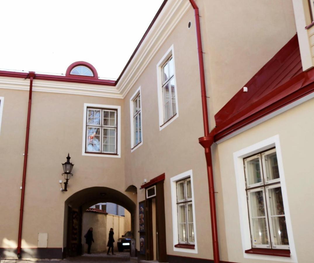 Dzīvoklis Luxury Medieval 2 Storey With Antique Furniture In Old Town